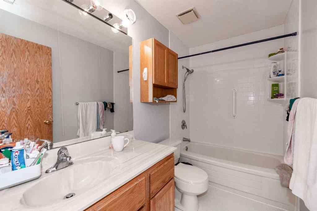 MLS® A2263420 - 47 Hawkstone Drive NW in Hawkwood Calgary, Residential