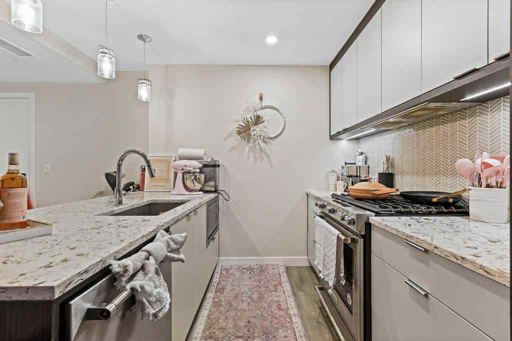 MLS® A2263425 - Unit #111 3375 15 Street SW in South Calgary Calgary, Residential