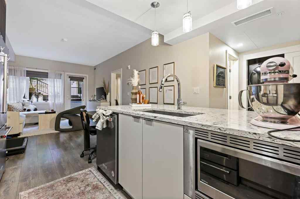 MLS® A2263425 - Unit #111 3375 15 Street SW in South Calgary Calgary, Residential