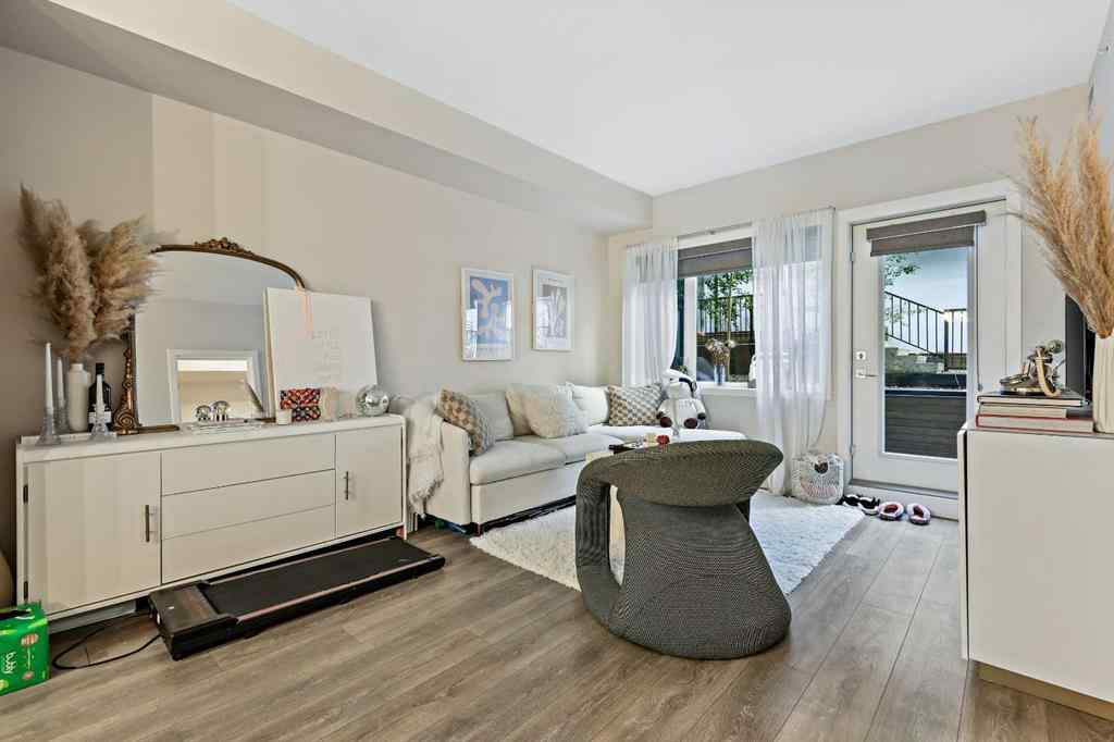 MLS® A2263425 - Unit #111 3375 15 Street SW in South Calgary Calgary, Residential