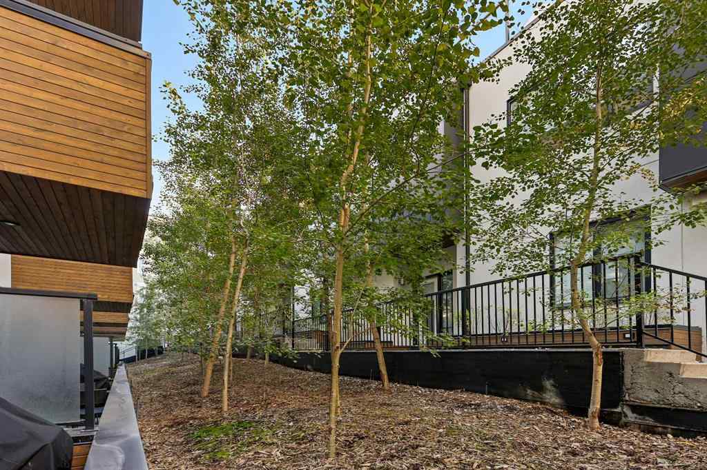 MLS® A2263425 - Unit #111 3375 15 Street SW in South Calgary Calgary, Residential