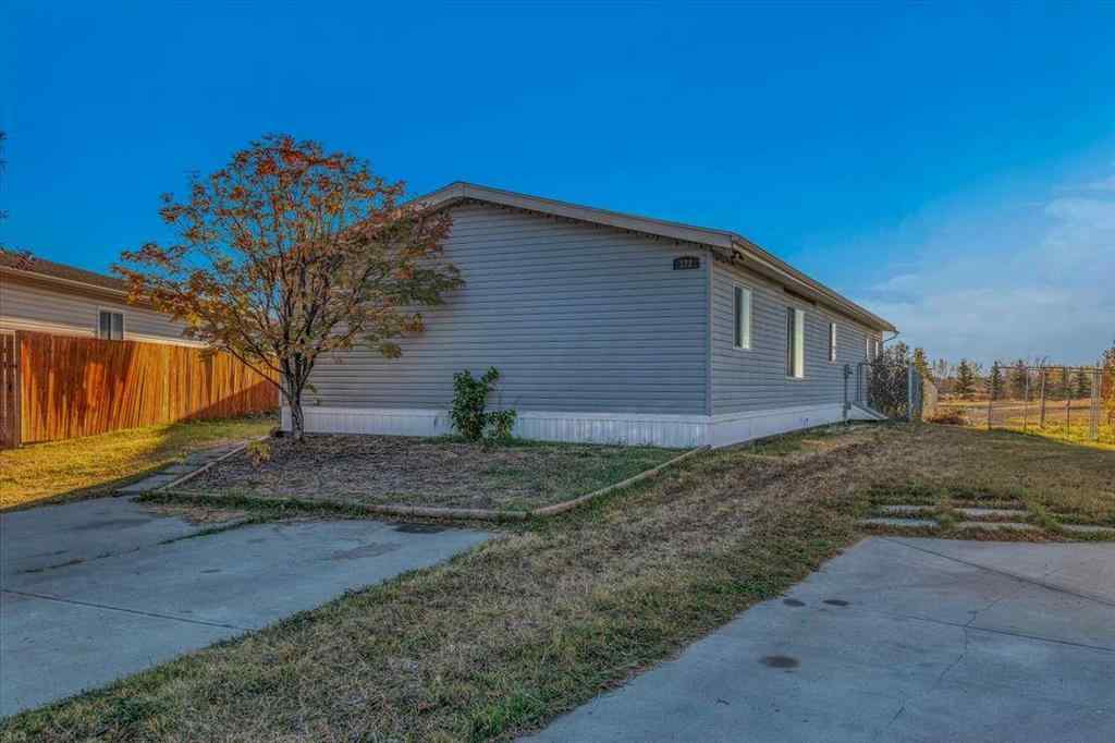 MLS® A2263429 - 172 Meadowlark Lane  in NONE Carstairs, Residential