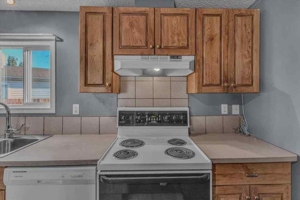 MLS® A2263429 - 172 Meadowlark Lane  in NONE Carstairs, Residential