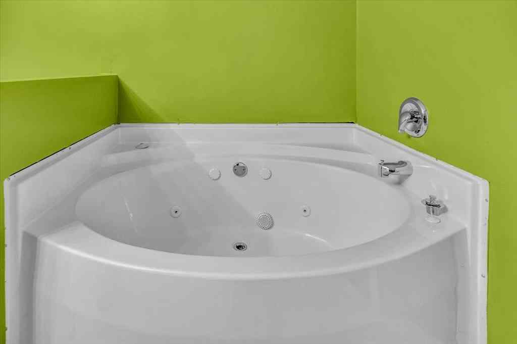 MLS® A2263429 - 172 Meadowlark Lane  in NONE Carstairs, Residential