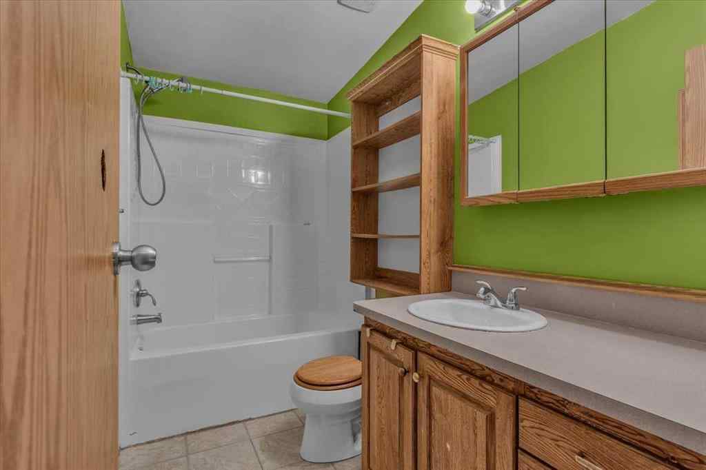 MLS® A2263429 - 172 Meadowlark Lane  in NONE Carstairs, Residential