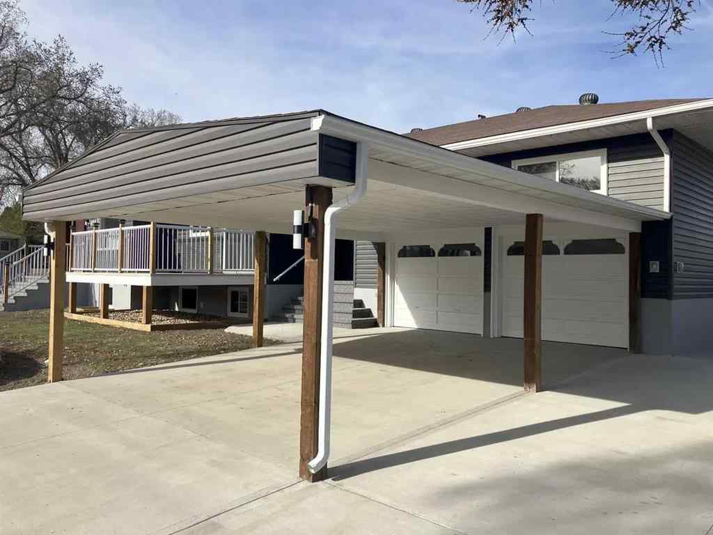 MLS® A2263432 - 404 8 Street SW in SW Hill Medicine Hat, Residential