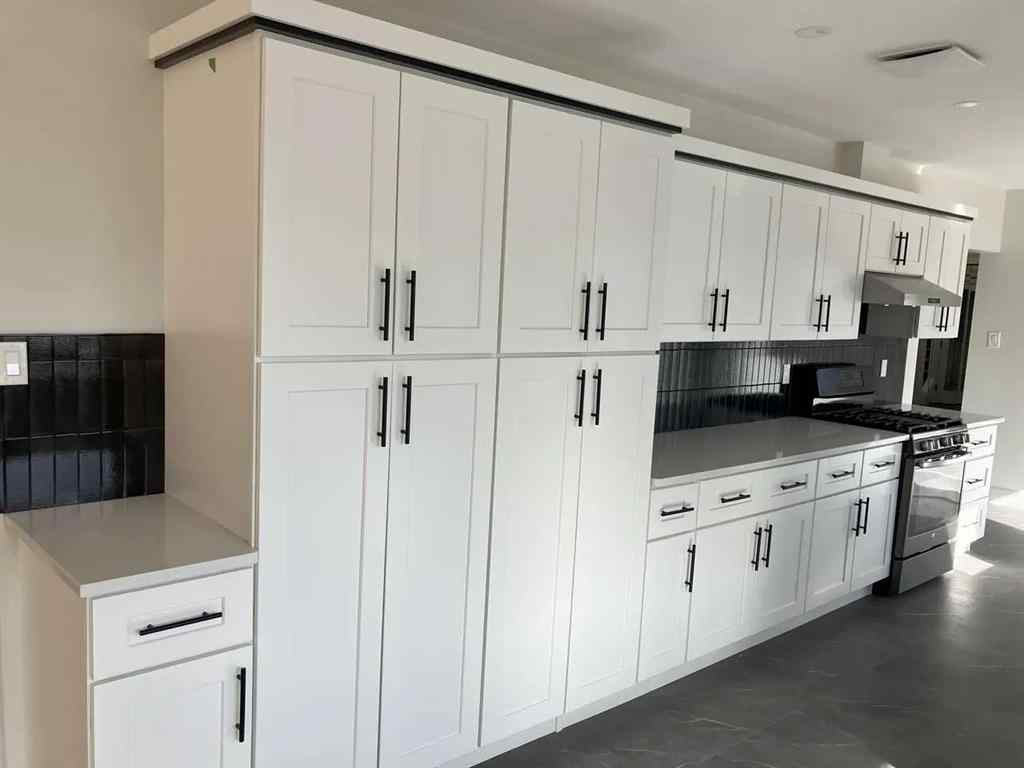 MLS® A2263432 - 404 8 Street SW in SW Hill Medicine Hat, Residential