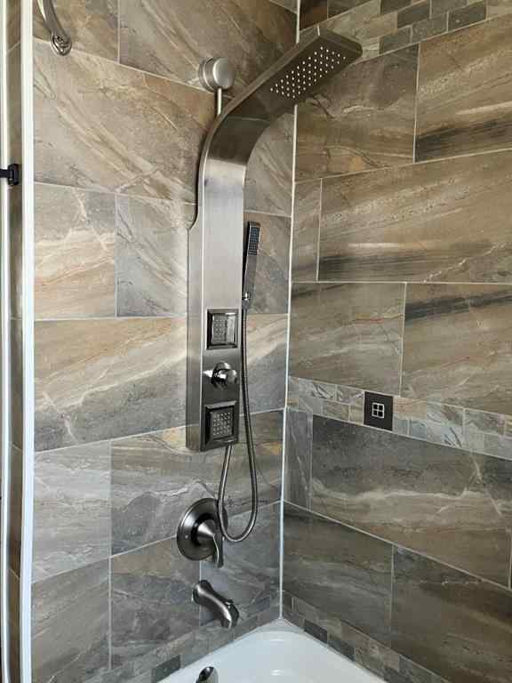 MLS® A2263432 - 404 8 Street SW in SW Hill Medicine Hat, Residential