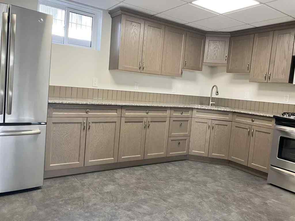 MLS® A2263432 - 404 8 Street SW in SW Hill Medicine Hat, Residential