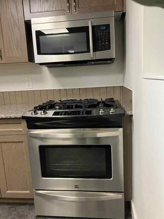 MLS® A2263432 - 404 8 Street SW in SW Hill Medicine Hat, Residential