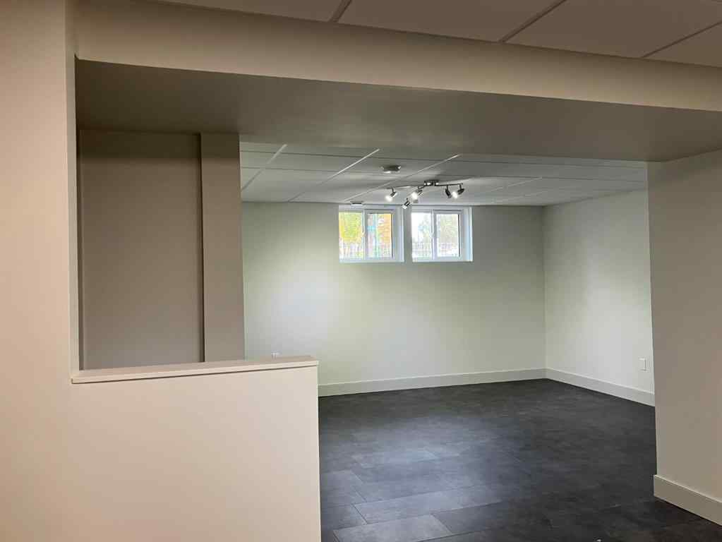 MLS® A2263432 - 404 8 Street SW in SW Hill Medicine Hat, Residential