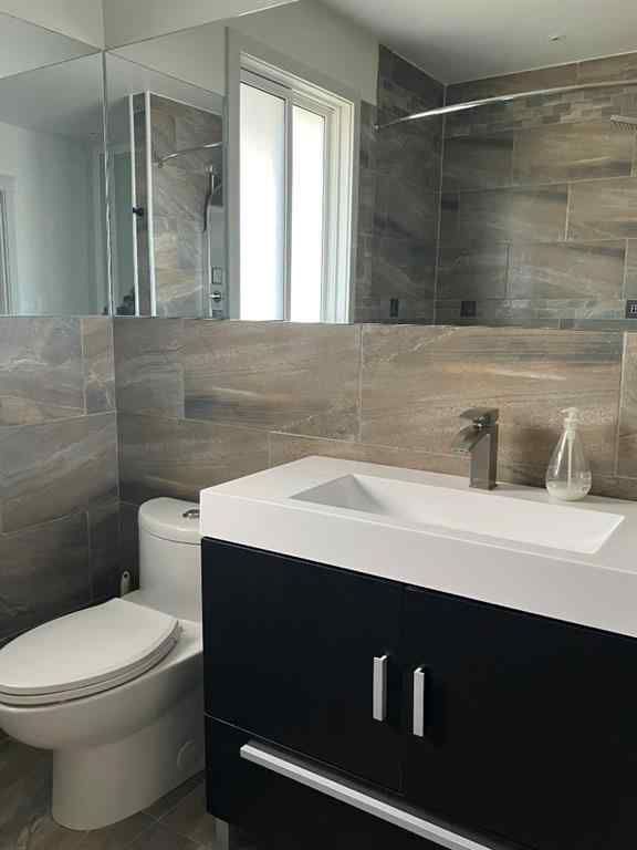 MLS® A2263432 - 404 8 Street SW in SW Hill Medicine Hat, Residential