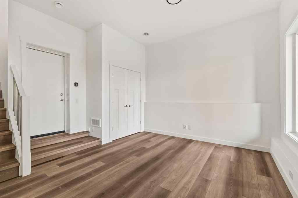 MLS® A2263435 - 2509 Sovereign Crescent SW in Shaganappi Calgary, Residential