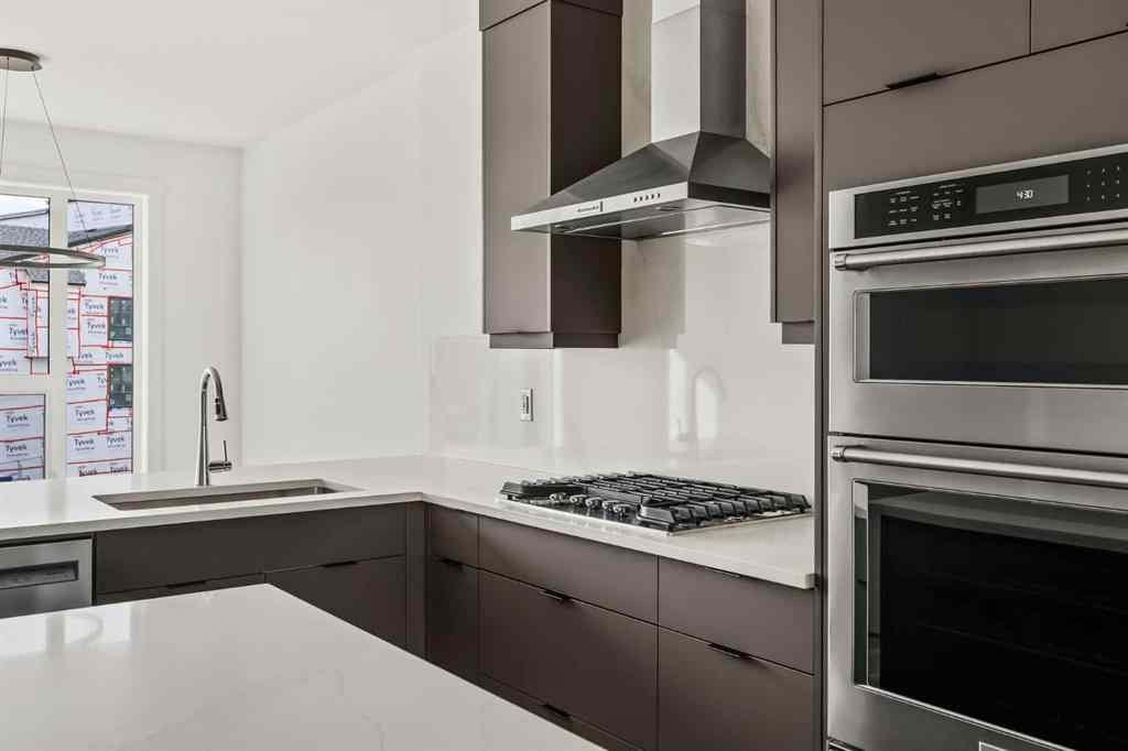 MLS® A2263435 - 2509 Sovereign Crescent SW in Shaganappi Calgary, Residential