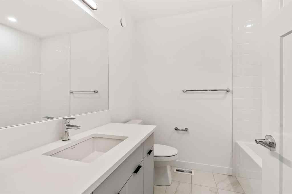 MLS® A2263435 - 2509 Sovereign Crescent SW in Shaganappi Calgary, Residential