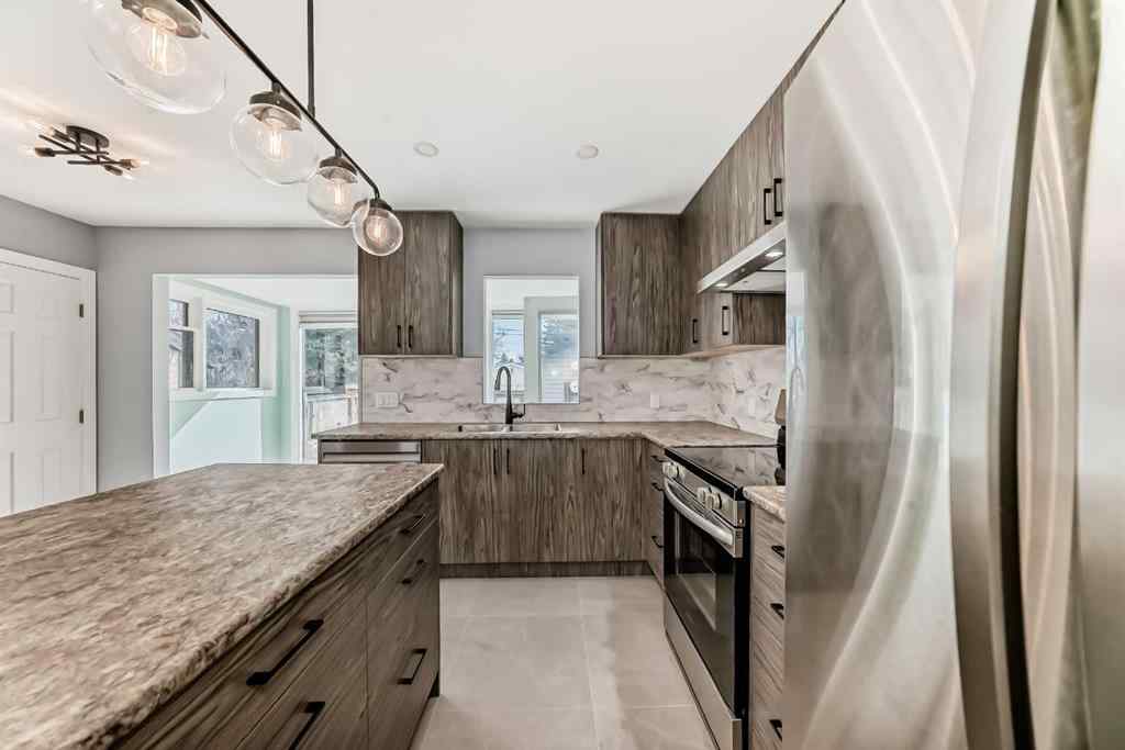 MLS® A2263437 - 9408 5 Street SE in Acadia Calgary, Residential