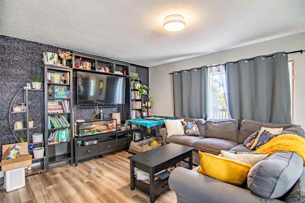 MLS® A2263438 - 4910 53 Avenue  in NONE Rimbey, Residential