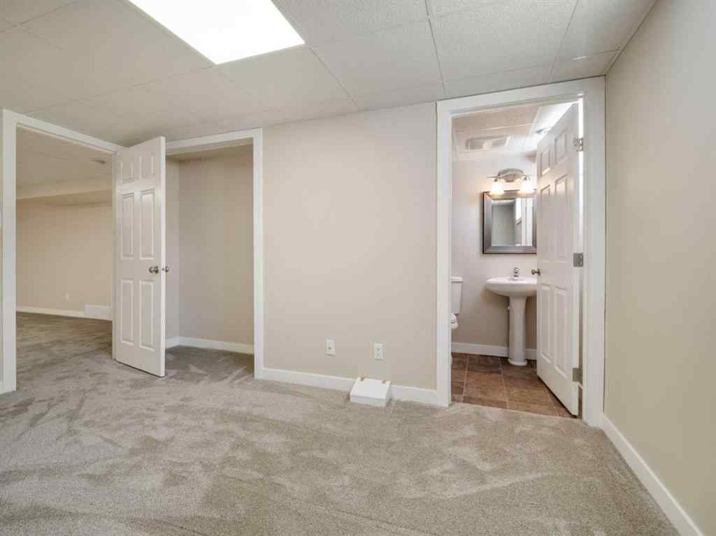 MLS® A2263439 - 310 Normandy Road S in Glendale Lethbridge, Residential