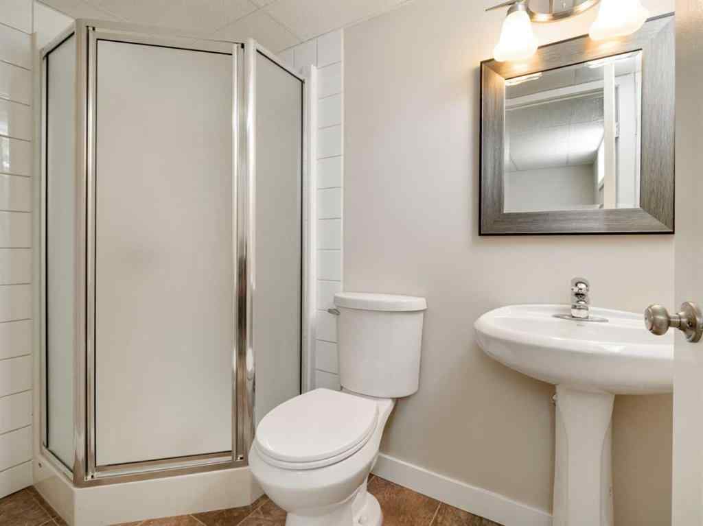 MLS® A2263439 - 310 Normandy Road S in Glendale Lethbridge, Residential