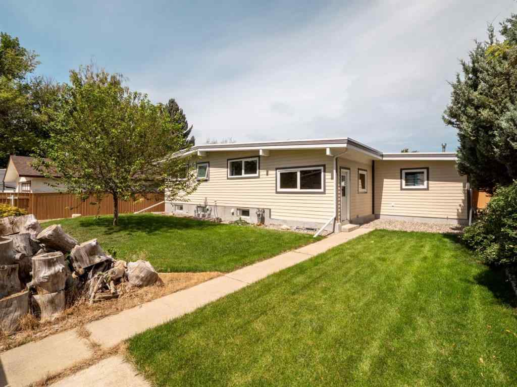 MLS® A2263439 - 310 Normandy Road S in Glendale Lethbridge, Residential