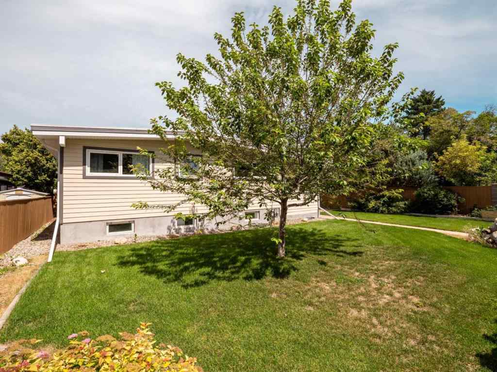 MLS® A2263439 - 310 Normandy Road S in Glendale Lethbridge, Residential