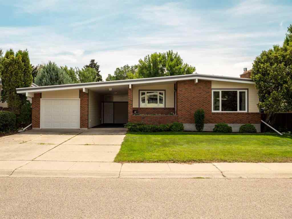 MLS® A2263439 - 310 Normandy Road S in Glendale Lethbridge, Residential