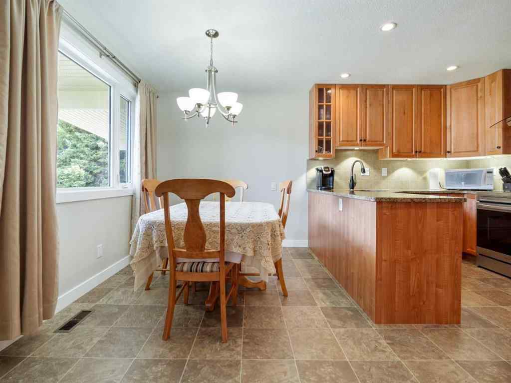 MLS® A2263439 - 310 Normandy Road S in Glendale Lethbridge, Residential