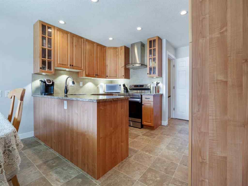 MLS® A2263439 - 310 Normandy Road S in Glendale Lethbridge, Residential