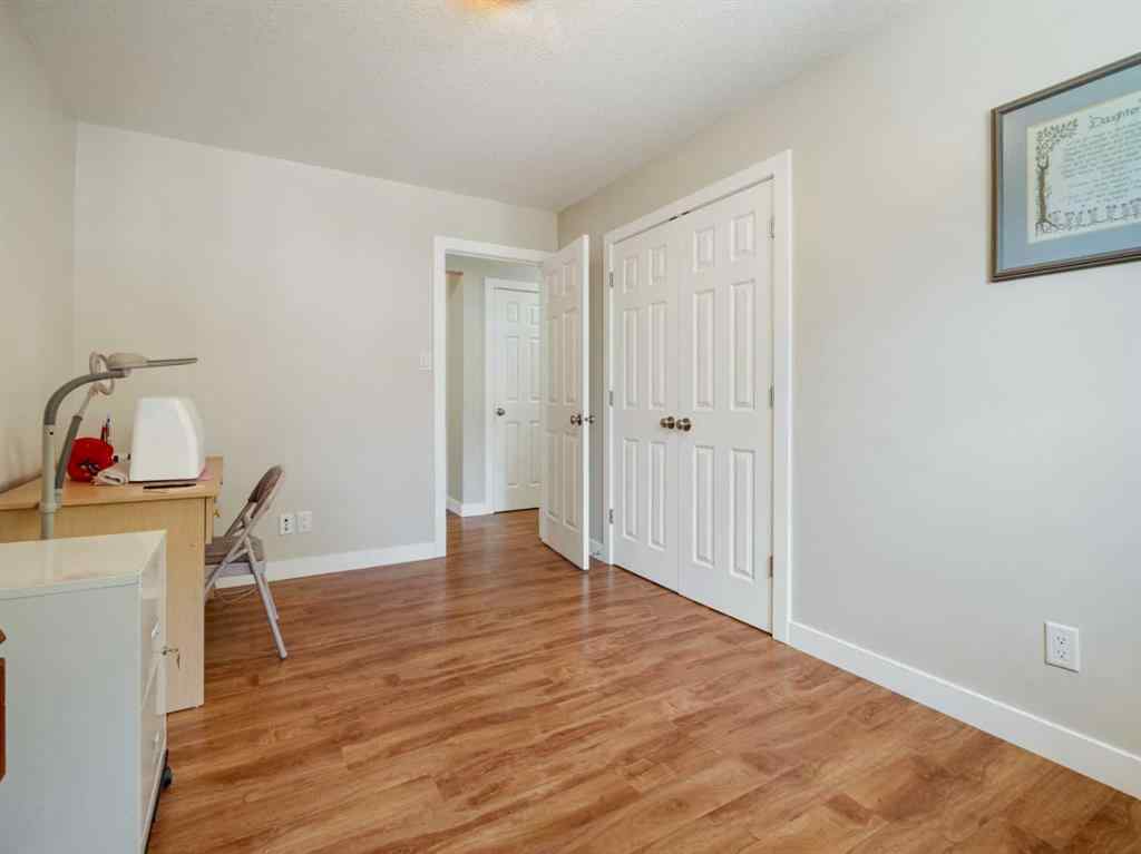 MLS® A2263439 - 310 Normandy Road S in Glendale Lethbridge, Residential