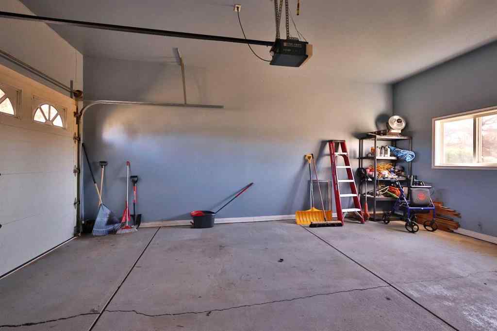 MLS® A2263443 - 50 N 100 W   in NONE Raymond, Residential