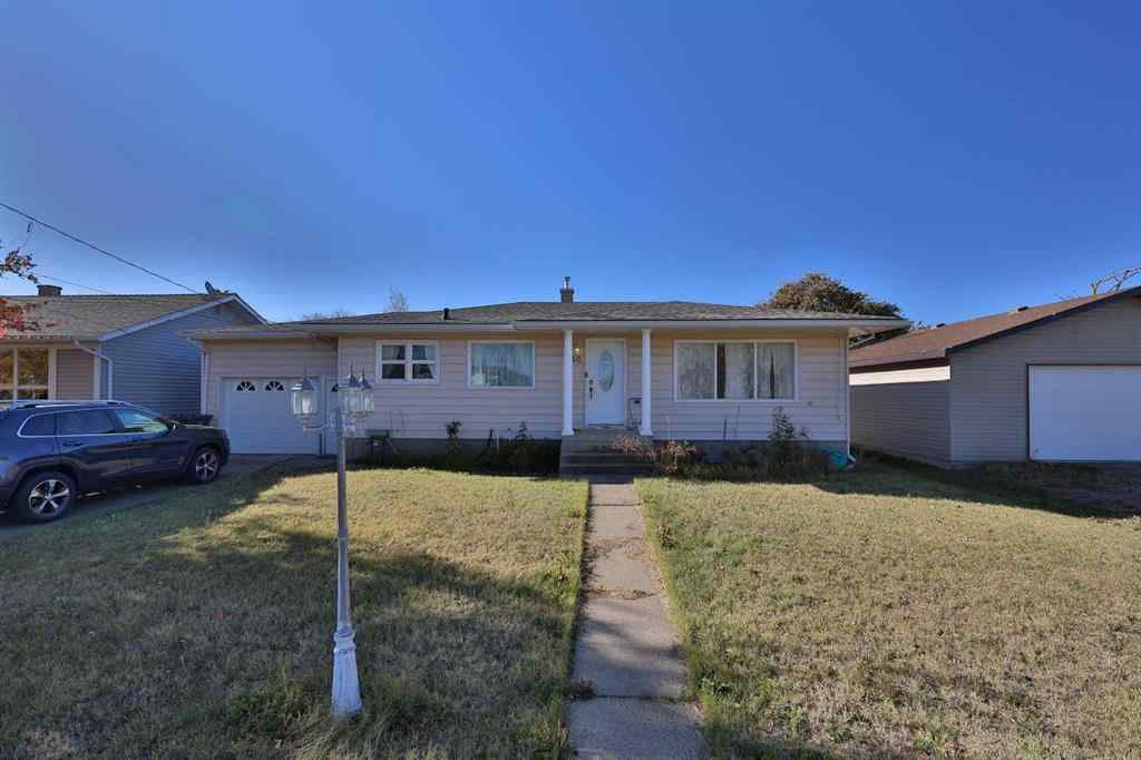 MLS® A2263443 - 50 N 100 W   in NONE Raymond, Residential