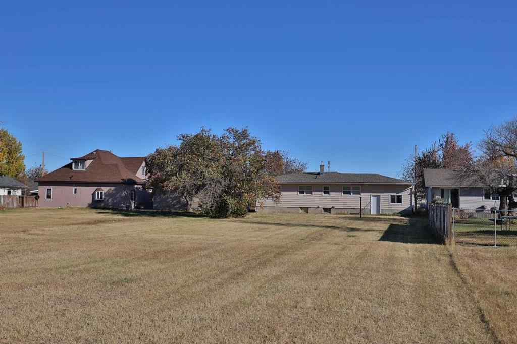 MLS® A2263443 - 50 N 100 W   in NONE Raymond, Residential