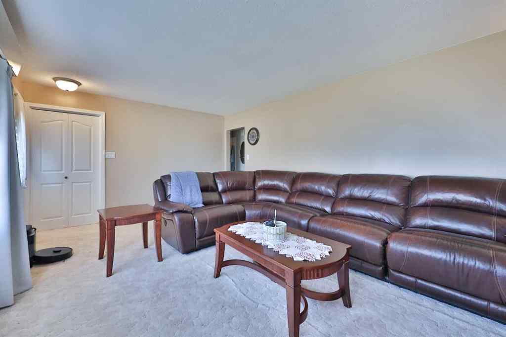 MLS® A2263443 - 50 N 100 W   in NONE Raymond, Residential