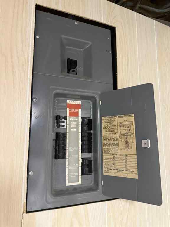 MLS® A2263449 - 816 James Crescent  in NONE Hanna, Residential