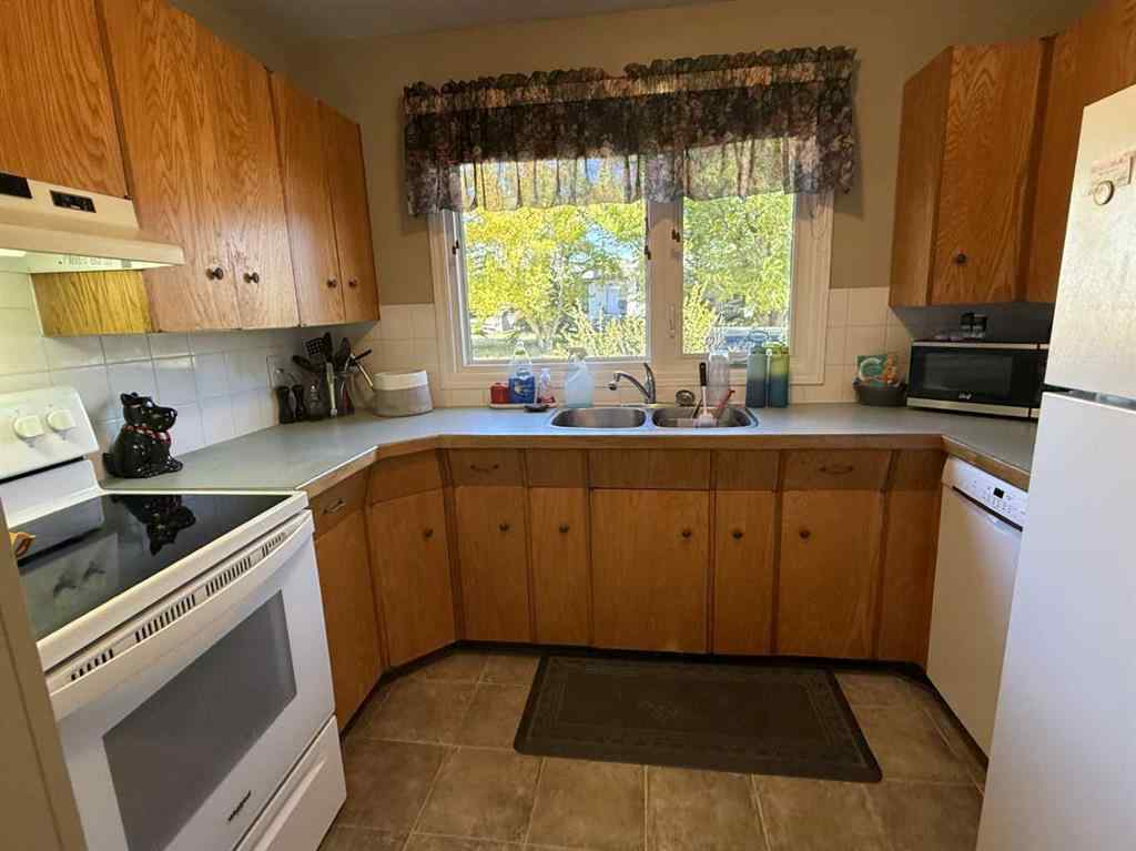 MLS® A2263449 - 816 James Crescent  in NONE Hanna, Residential