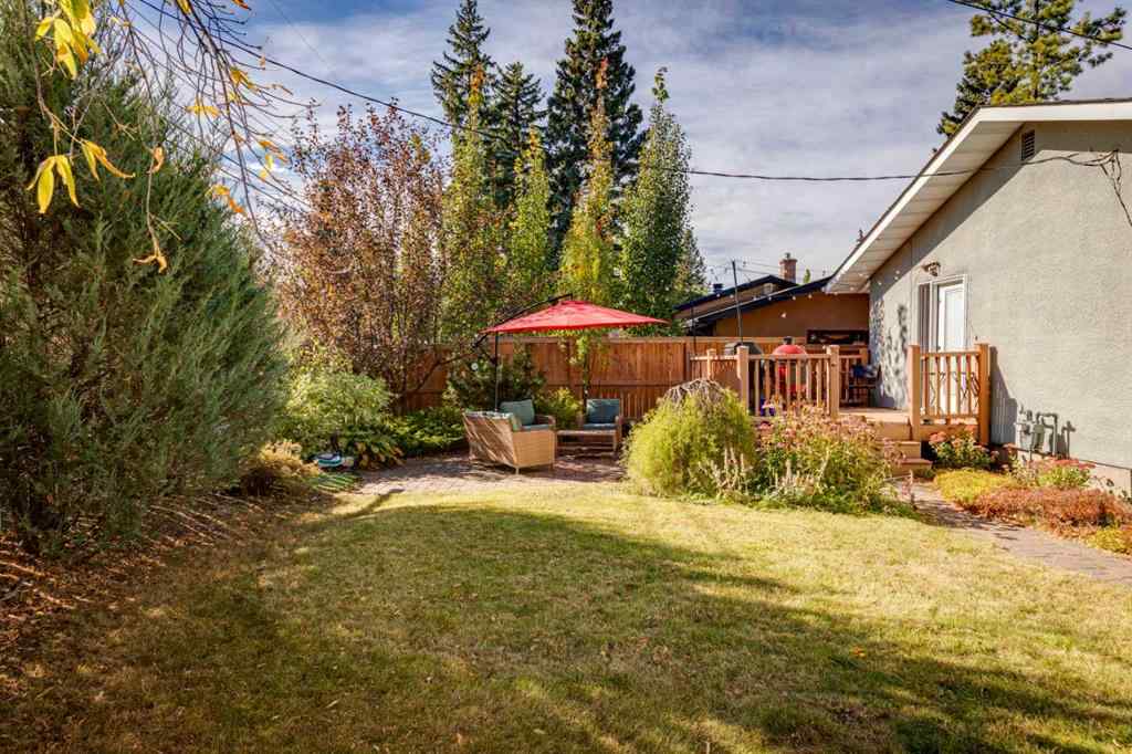 MLS® A2263456 - 114 Hallbrook Drive SW in Haysboro Calgary, Residential