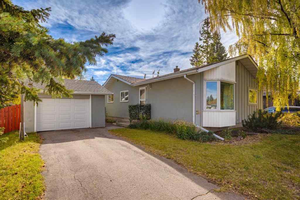 MLS® A2263456 - 114 Hallbrook Drive SW in Haysboro Calgary, Residential