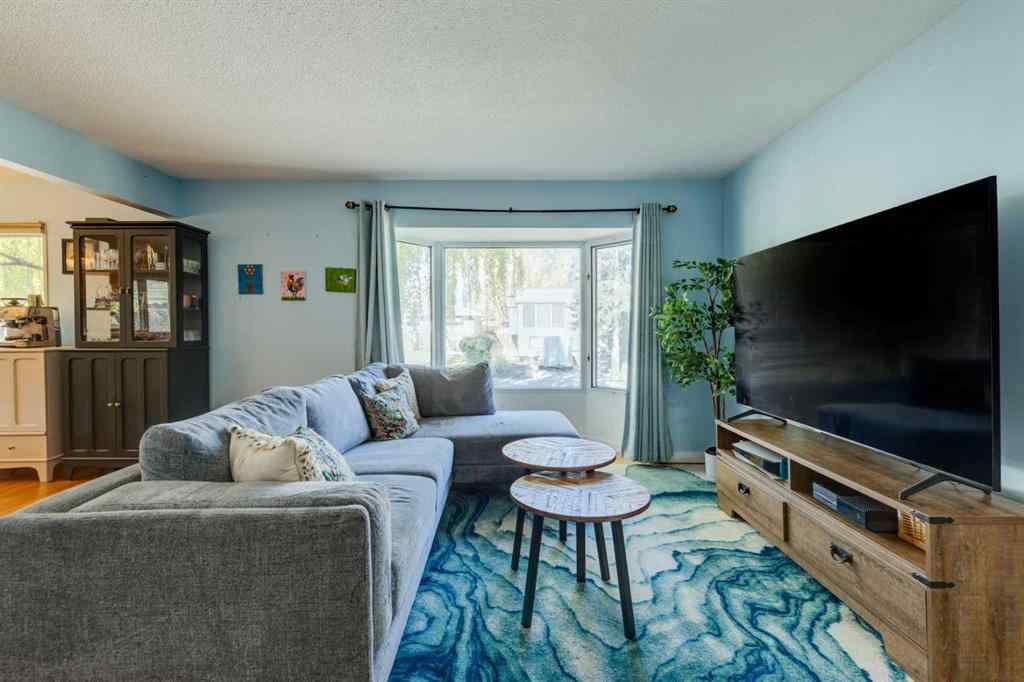 MLS® A2263456 - 114 Hallbrook Drive SW in Haysboro Calgary, Residential