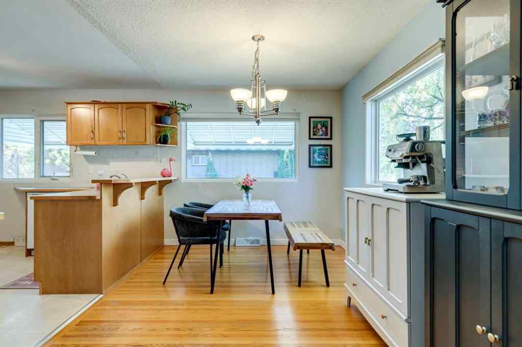 MLS® A2263456 - 114 Hallbrook Drive SW in Haysboro Calgary, Residential