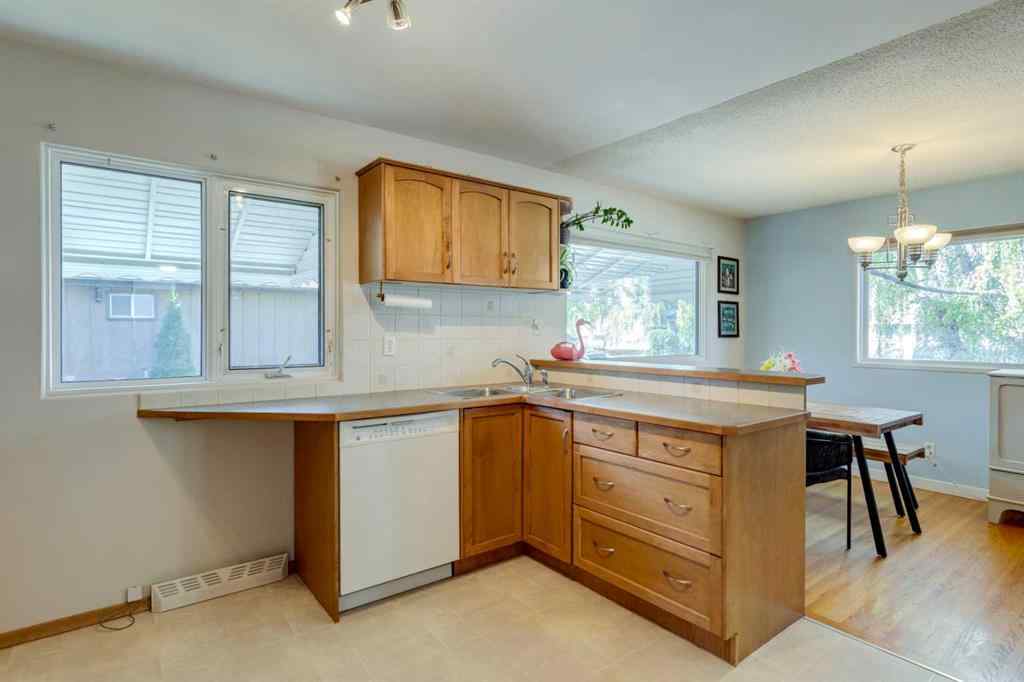 MLS® A2263456 - 114 Hallbrook Drive SW in Haysboro Calgary, Residential