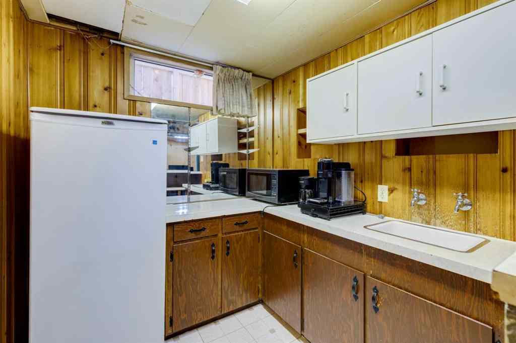 MLS® A2263456 - 114 Hallbrook Drive SW in Haysboro Calgary, Residential