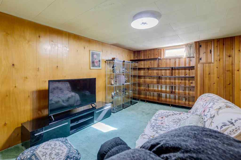 MLS® A2263456 - 114 Hallbrook Drive SW in Haysboro Calgary, Residential