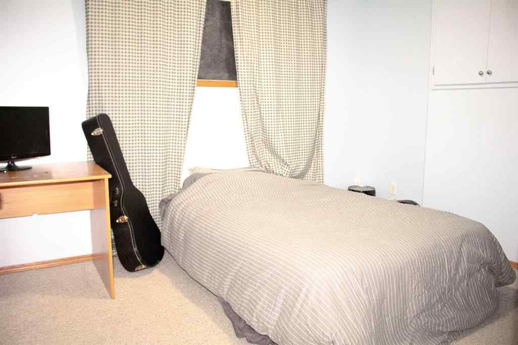 MLS® A2263458 - 26 Pinnacle Grove   in Pinnacle Ridge Grande Prairie, Residential