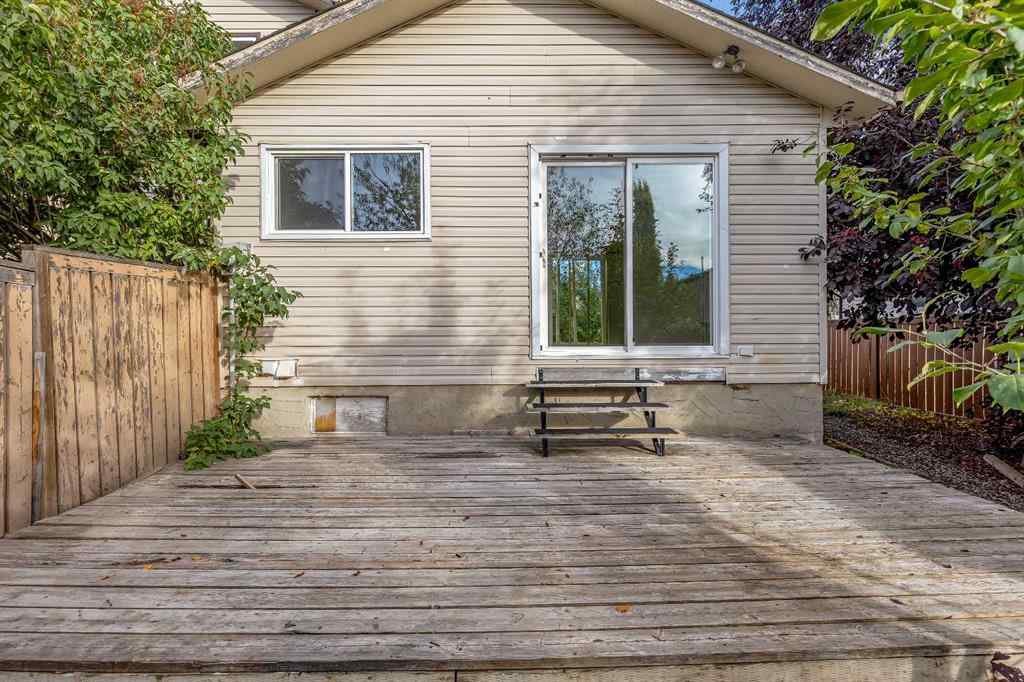 MLS® A2263459 - 164 Deerview Way SE in Deer Ridge Calgary, Residential