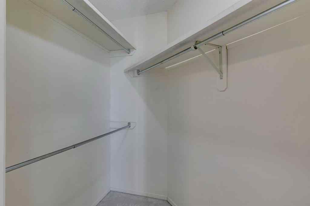 MLS® A2263464 - 33 Shawnee View SW in Shawnee Slopes Calgary, Residential