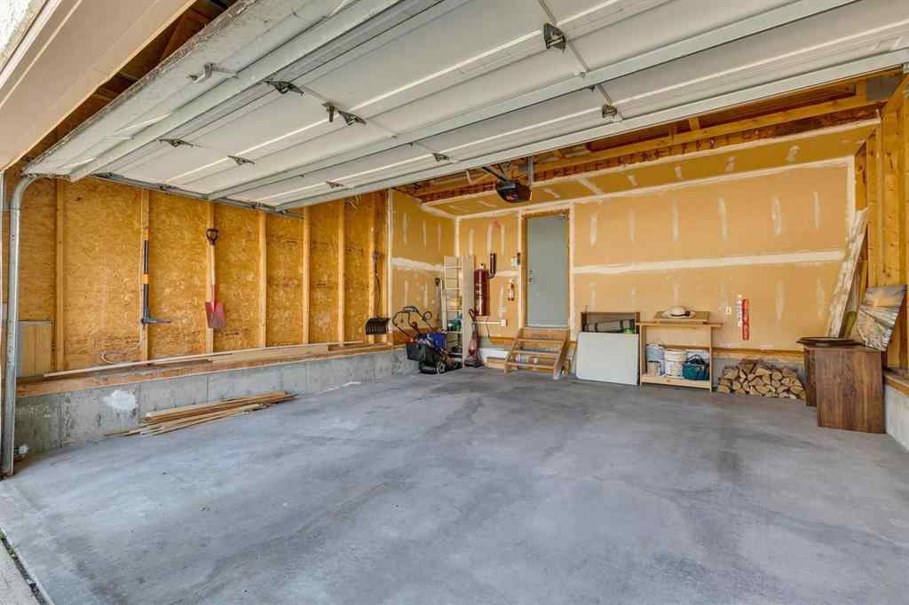 MLS® A2263464 - 33 Shawnee View SW in Shawnee Slopes Calgary, Residential