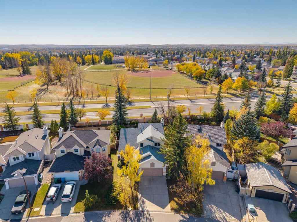 MLS® A2263464 - 33 Shawnee View SW in Shawnee Slopes Calgary, Residential