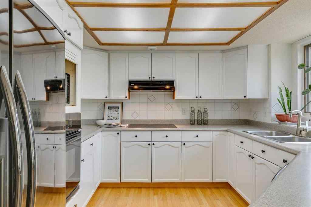 MLS® A2263464 - 33 Shawnee View SW in Shawnee Slopes Calgary, Residential