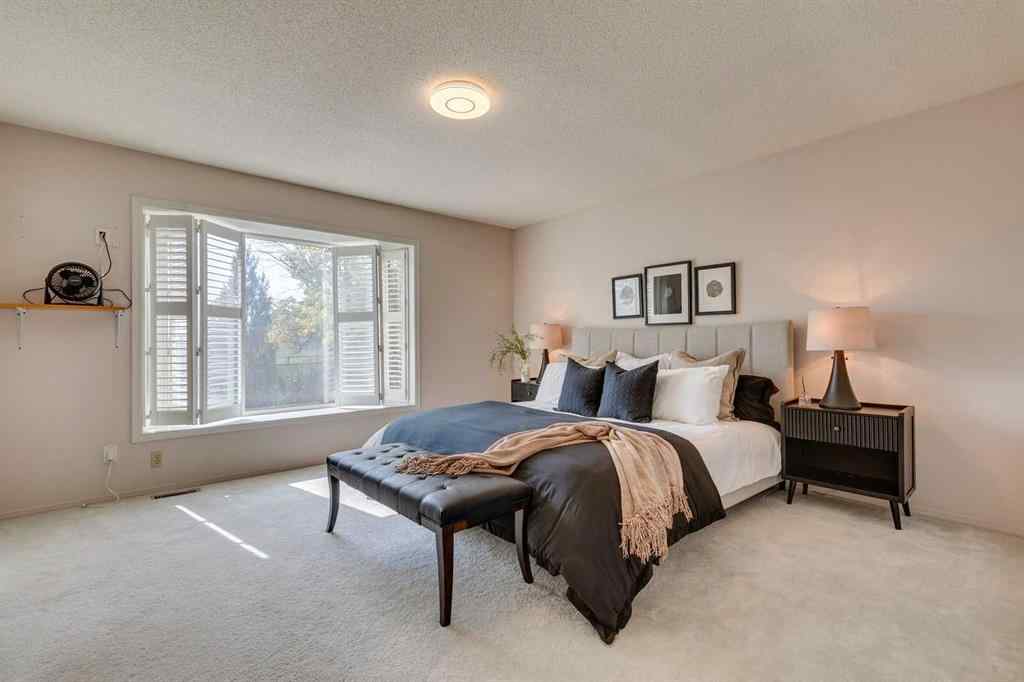 MLS® A2263464 - 33 Shawnee View SW in Shawnee Slopes Calgary, Residential