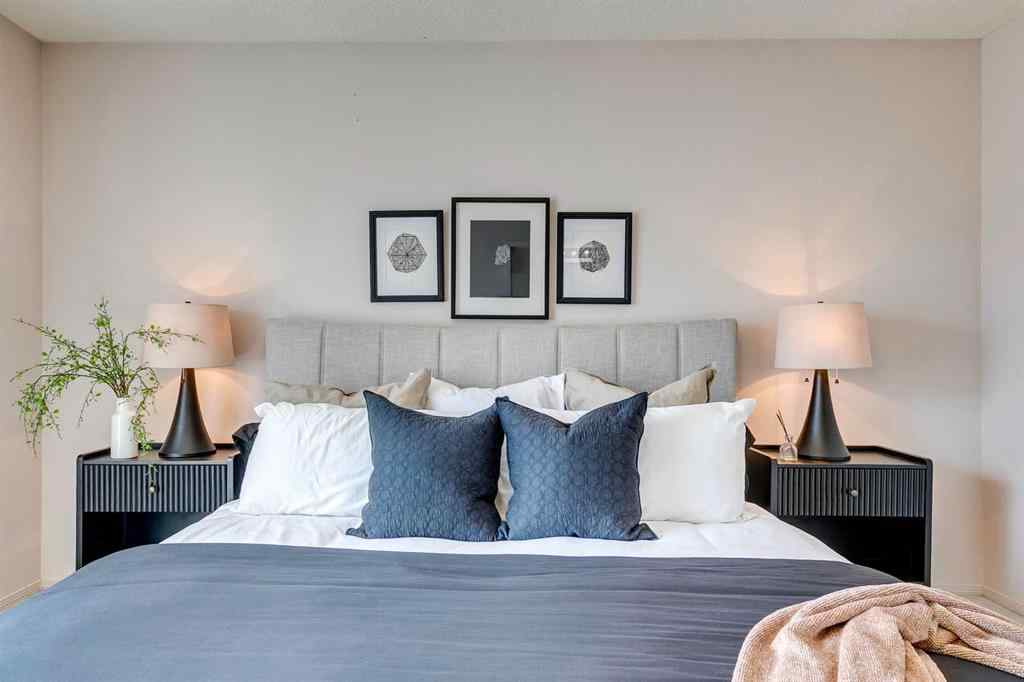 MLS® A2263464 - 33 Shawnee View SW in Shawnee Slopes Calgary, Residential